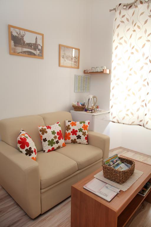 Room Mira Трогир Экстерьер фото