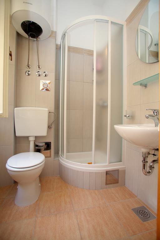 Room Mira Трогир Экстерьер фото