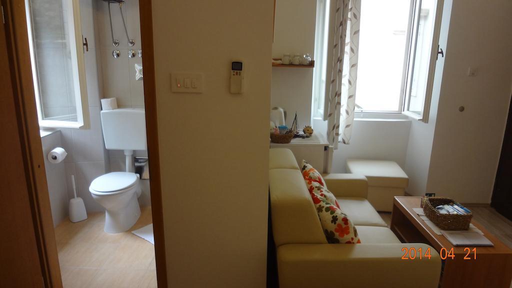Room Mira Трогир Номер фото